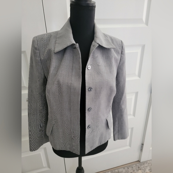 VIVIENNE Tam jacket - Picture 2 of 4